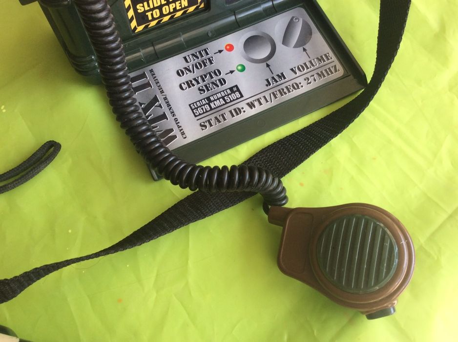 Walkie Talkie Dickie