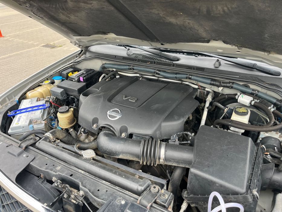 Nissan Pathfinder Nissan Pathfinder 5,6 V8