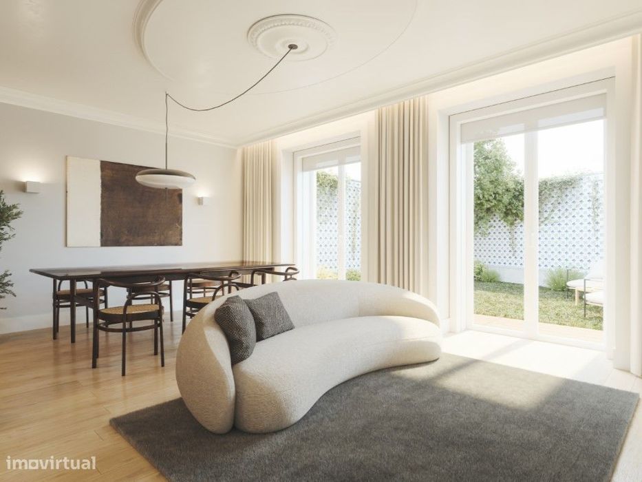 One-Bedroom Apartment with Private Garden of 21.24 m² and Parking...