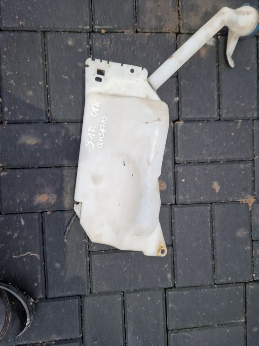 Zbiorniczek spryskiwaczy qashqai j10