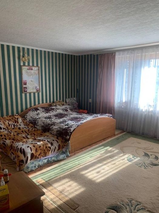 Идеальный дом для семьи: безопасный двор + место для авто