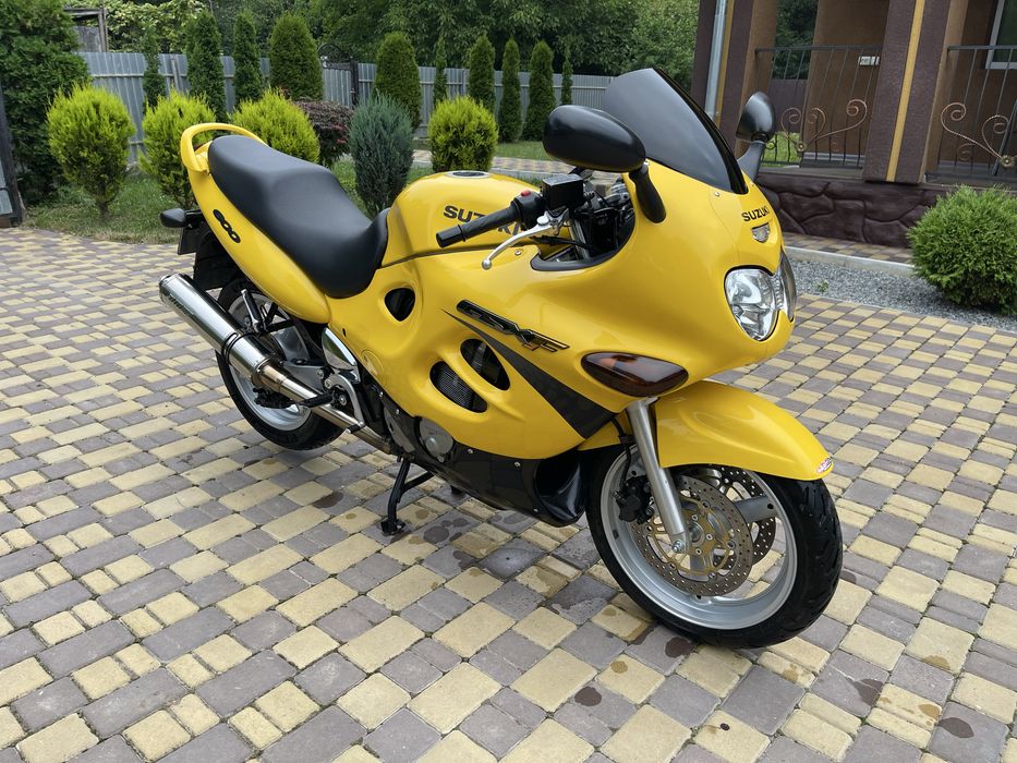 Suzuki gsx 600f.
