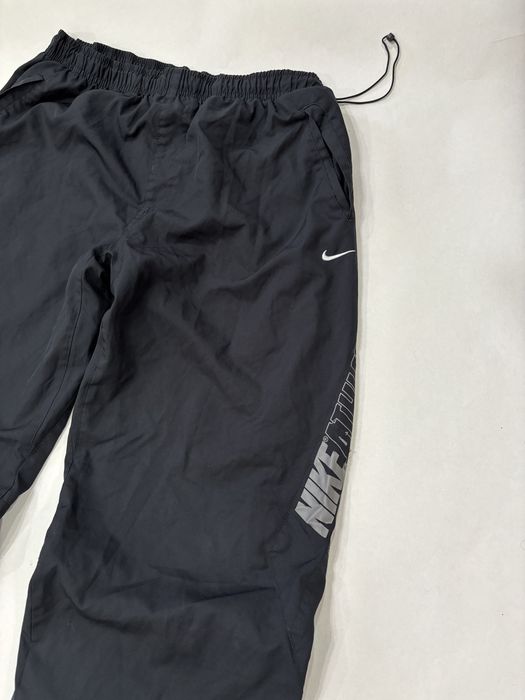 Штани Nike.