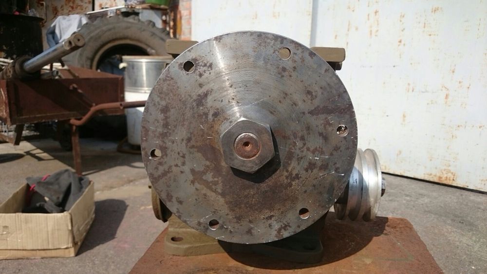 Продам редуктор Ч-100  коефіцієнт пониження 1/30