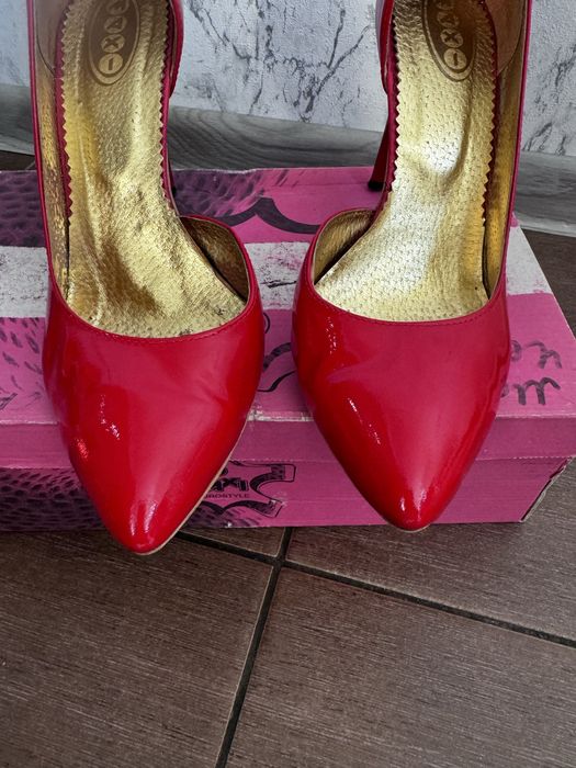 Туфлі червоні лодочки