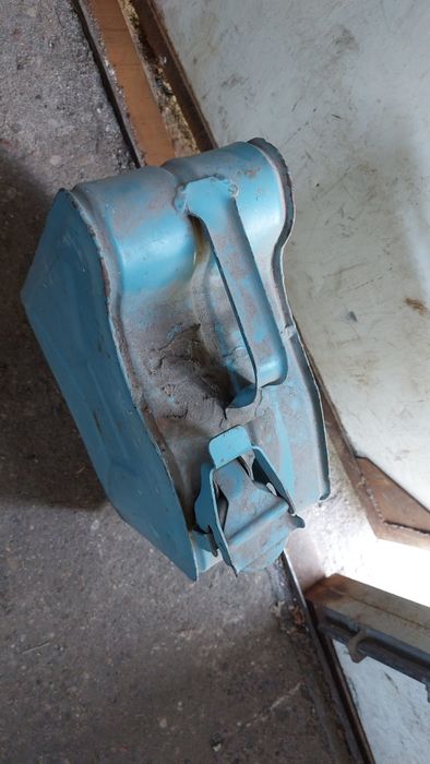 Stary karnister PRL 10litrow