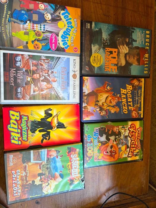 WIELKI ZESTAW RETRO: 2x Magnetowid VHS + 82 Kasety