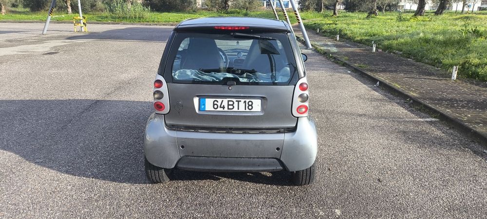 Smart Fortwo CDI Coupé Diesel com teto panorâmico