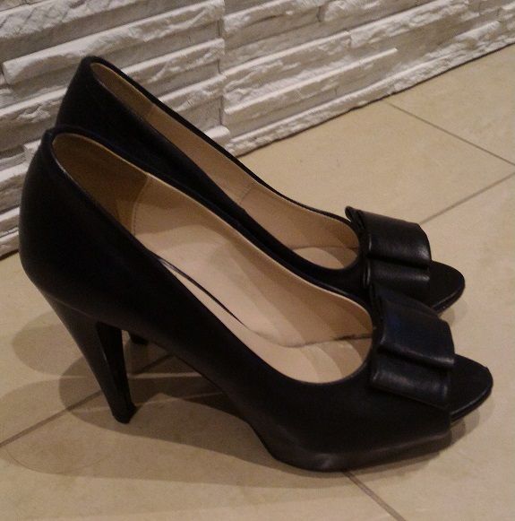 Skórzane szpilki SAGAN