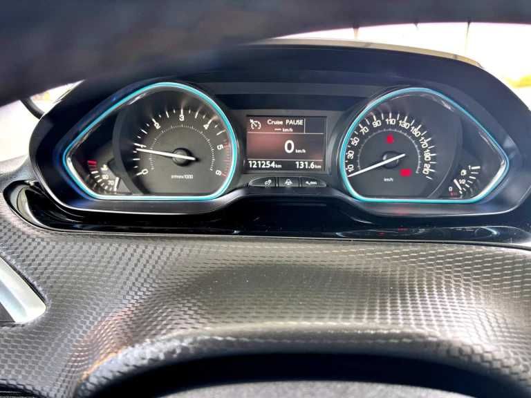 Peugeot 2008 BlueHDi 100 Allure