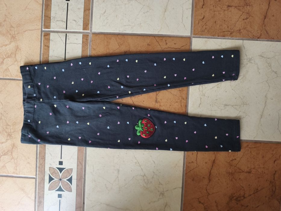 Ocieplane getry legginsy serduszka truskawka cekiny H&M r.116-122