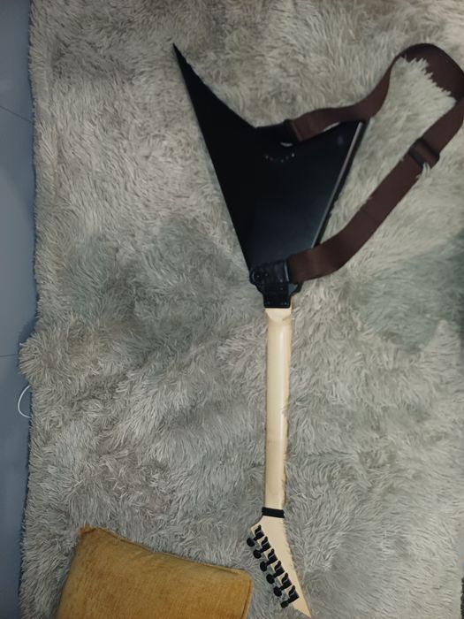 Електрогітара Jackson js32 rhoads