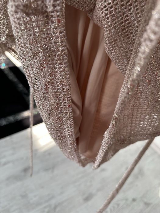 Stylowa sukienka plażowa / narzutka