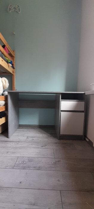 Biurko dziecięce, szkolne,szare,białe
