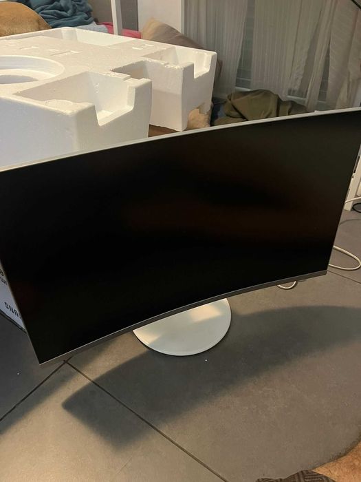 Samsung CH711 27" QHD Curvo - Peças