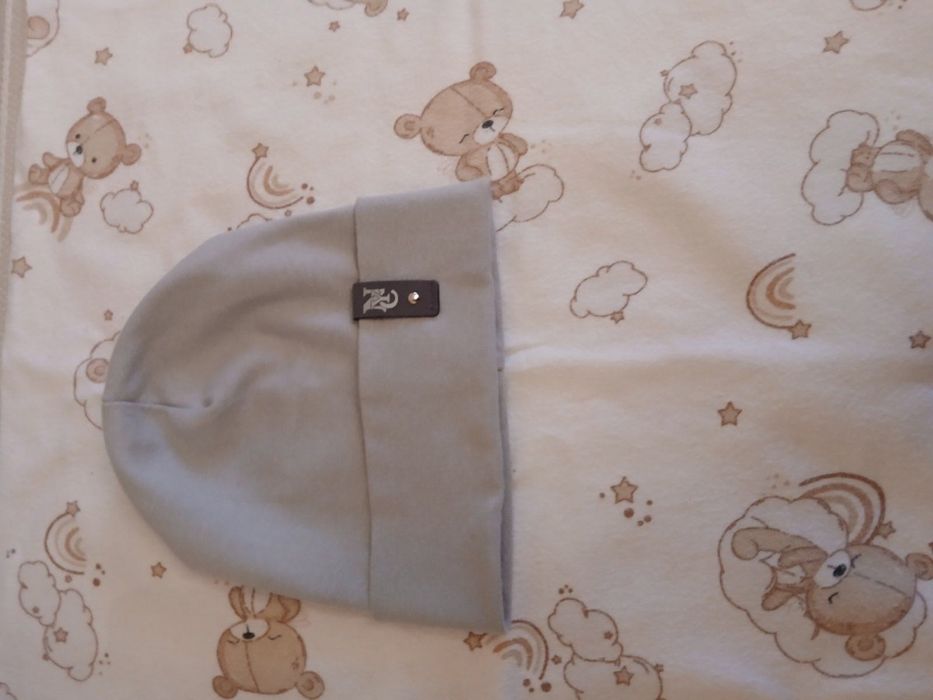 Продам детские шапочки для малыша, размер 38-40