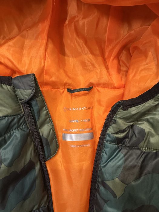 Фірмова курточка