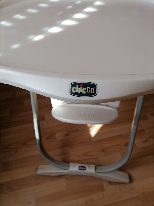 Дитяче крісло для годування