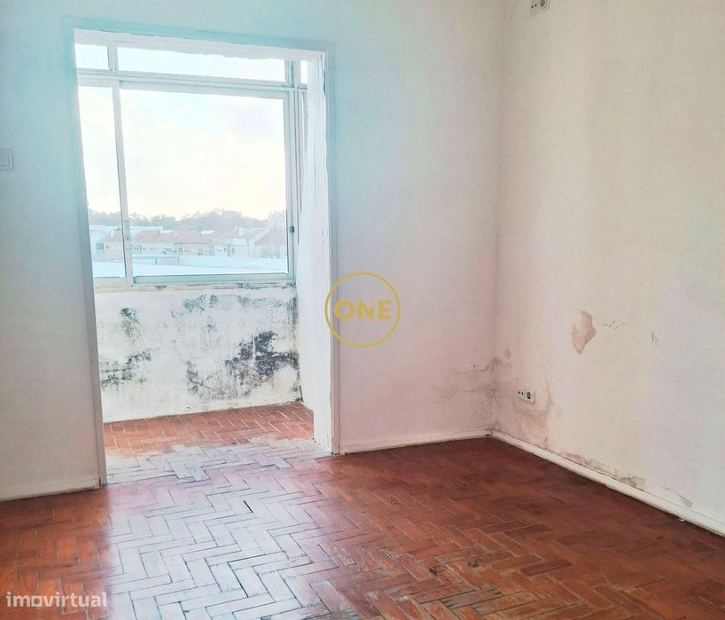 Apartamento T2 no Fogueteiro, Amora – 4º Andar com Excelentes Áreas