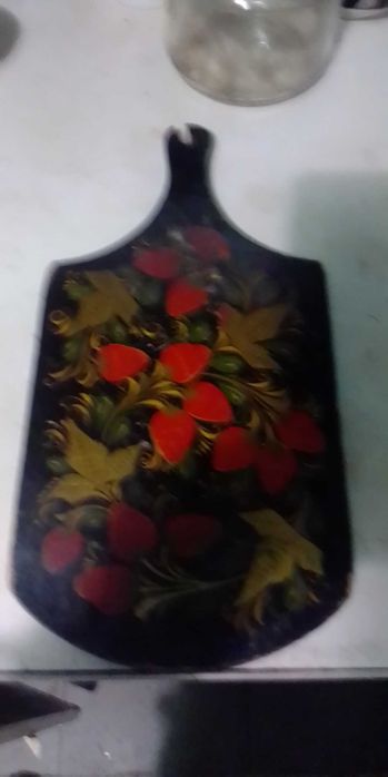 Дерев'яна колоритна кухонна дощечка для нарізки овочей, фруктів, м'яса