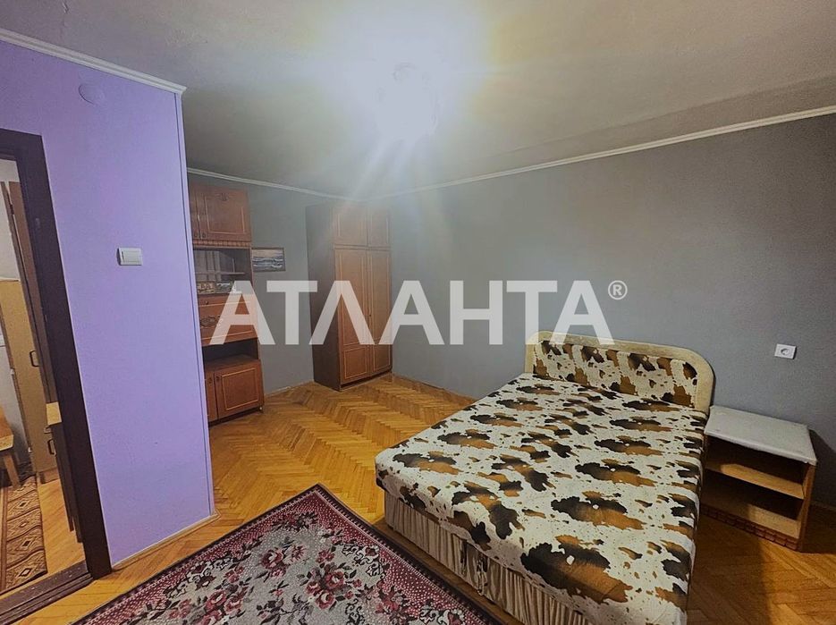 1-кімнат, вул. Авангардна.