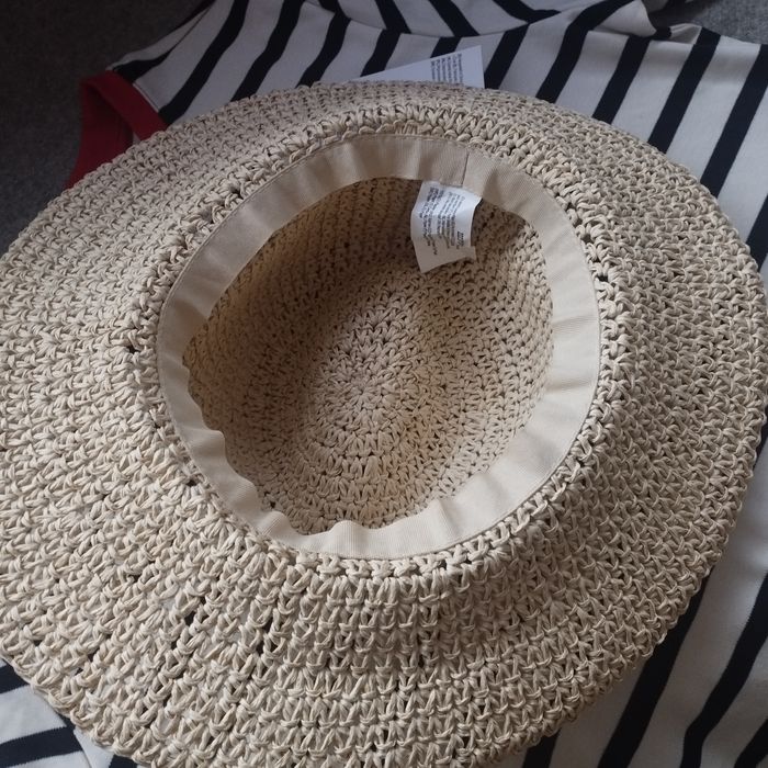 Beżowy pleciony kapelusz boho / słomkowy styl