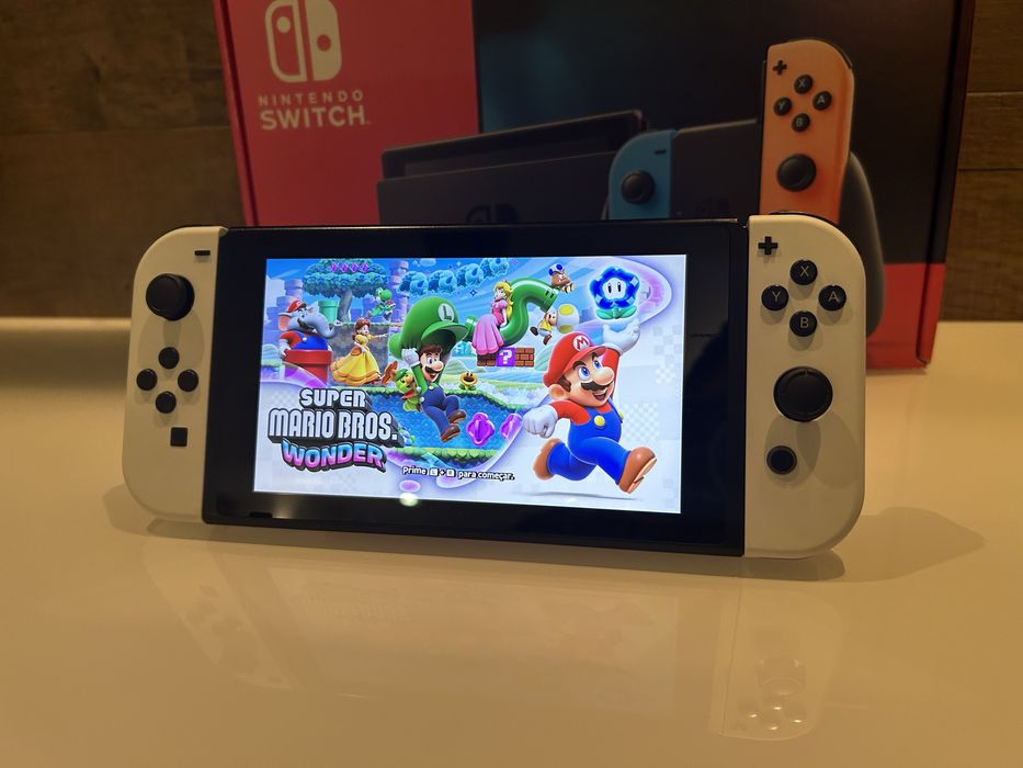 Nintendo Switch Desbloqueada 256Gb + 30 jogos completa