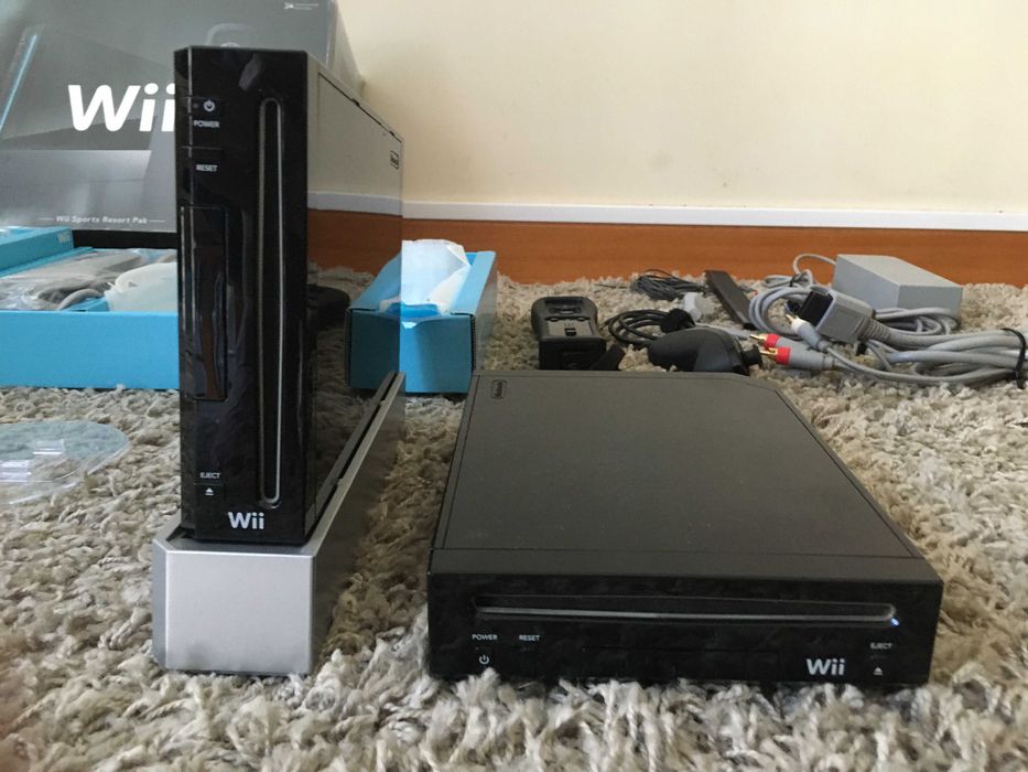 2 Consolas WII + 2 volantes + 21 jogos