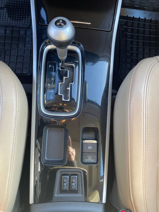 Mitsubishi Outlander 2019