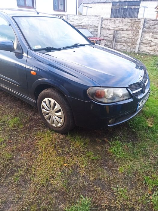 Nissan Almera