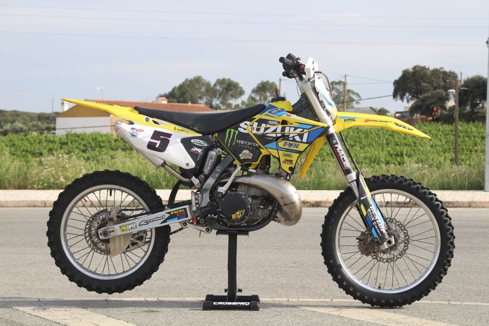 Suzuki RM 250 (2T)