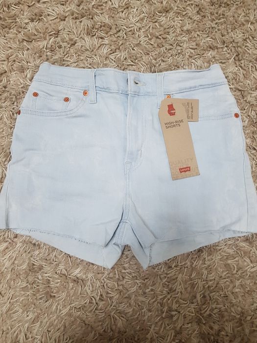 Шотры Levi's 28р