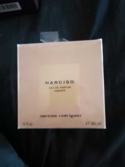 Sprzedam nowy perfum damski