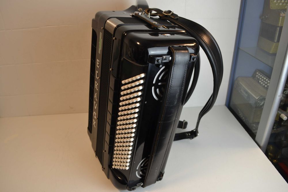 Acordeao Elkavox 4 Voz Com Sistema Midi, N . 131