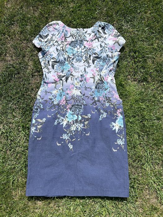 Sukienka w kwiaty r. 46