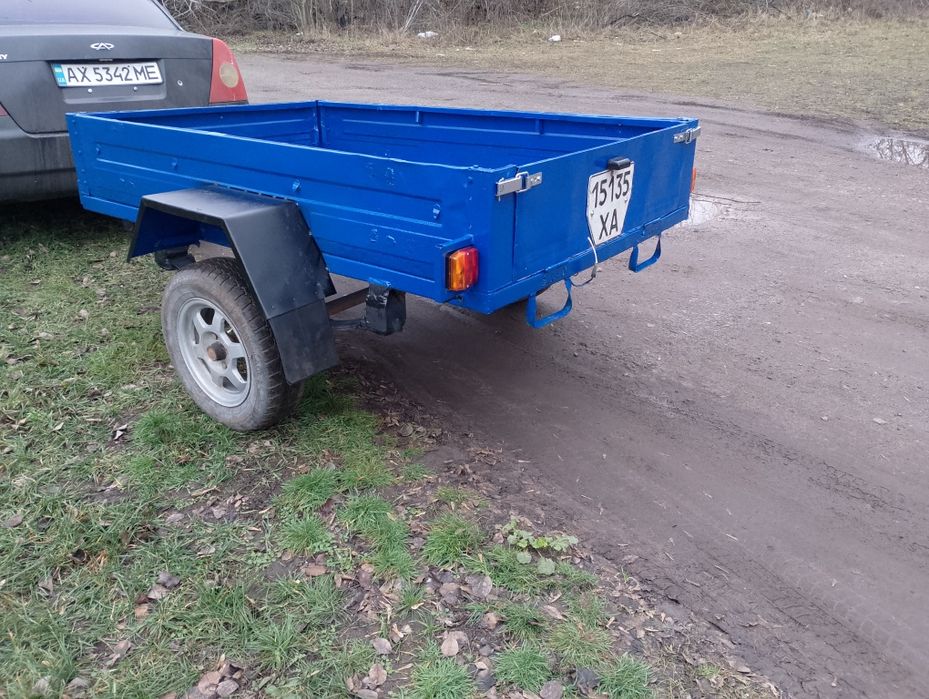 Легковий причіп.