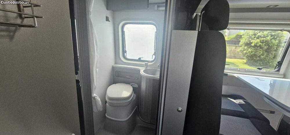 Fiat Ducato Campervan super autónoma Autocaravana Adria twin 600spt