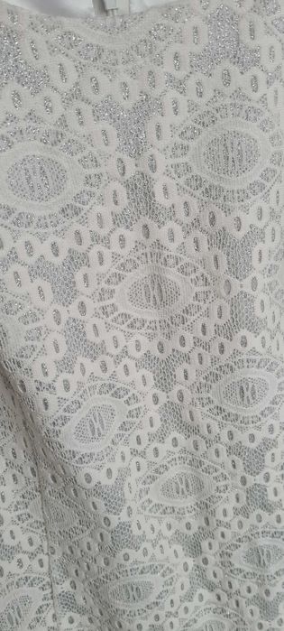 Sukienka ecru ze srebrną nitką 40, L