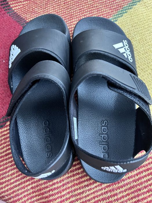Босоніжки adidas 37 розмір.
