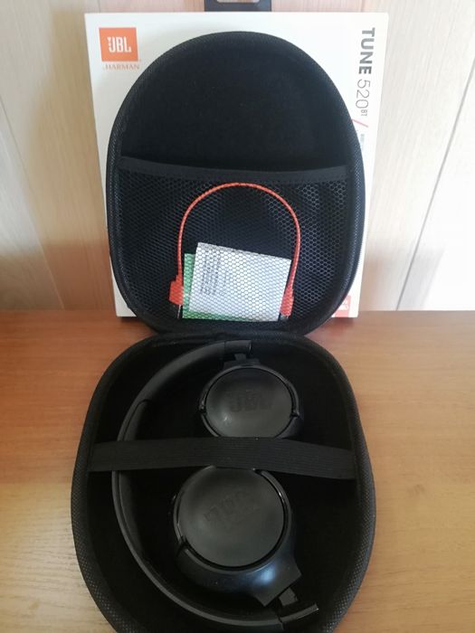Навушники JBL Tune 520BT + чохол