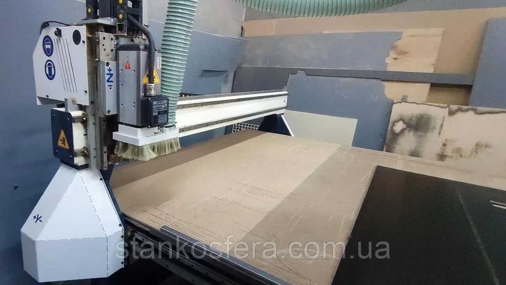 Фрезерний станок с ЧПУ б/у ATS-3020 з вакуумним столом 3*2 та 4,3*2 м