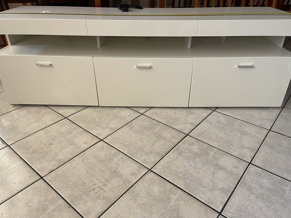 Szafka pod telewizor