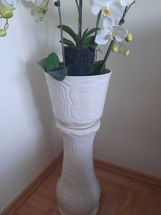 Piękny stylowy donico-wazon