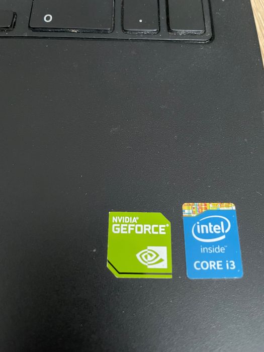Laptop Dell Inspiron 15 3000 series Envidia 8GB RAM