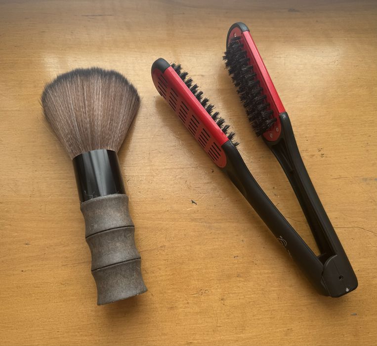 Распродажа для стрижки сметка и расческа