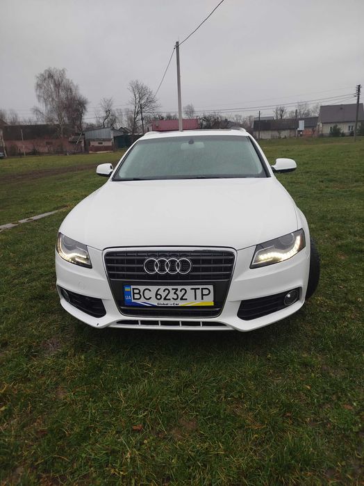 Ауді Audi В8 універсал бензин