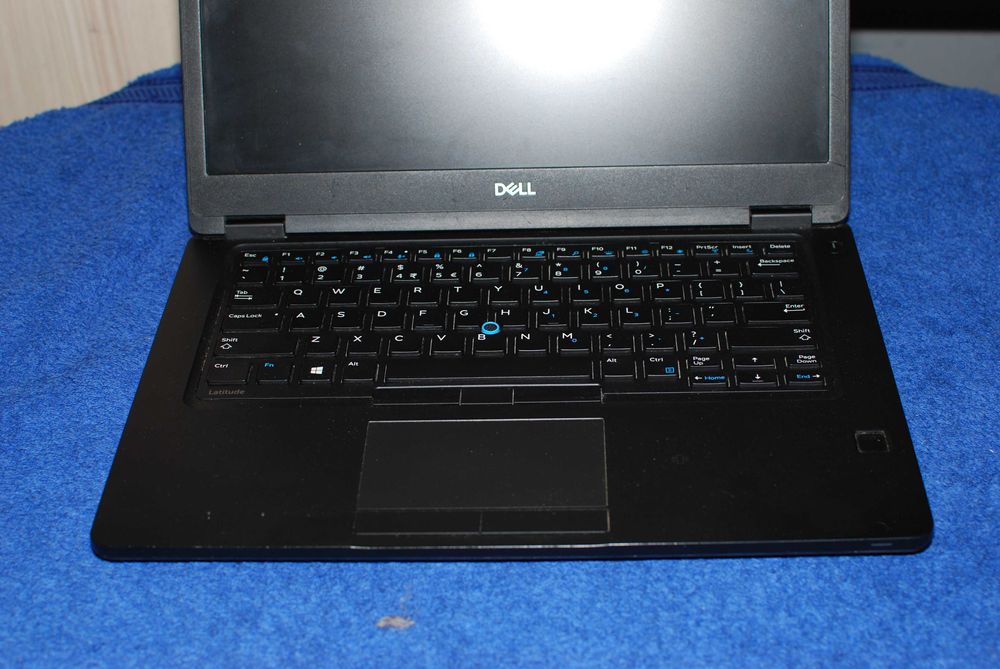Laptop Dell Latitude 5490  i5 8 generacji 14" LED 12GB DDR4 SSD M2