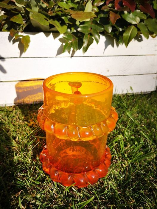 Kufel z kolorowego szkła - Krakowski Instytut Szkła: Słuczan-Orkusz