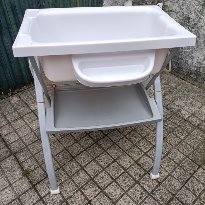 Banheira/Mudador fraldas.