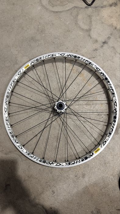 Roda Mavic Deemax 26